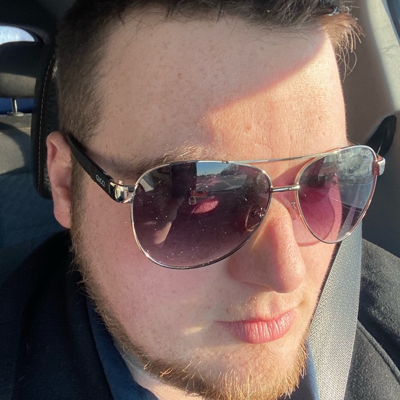 Meet your Posher, Christopher - Picture 2 of 5